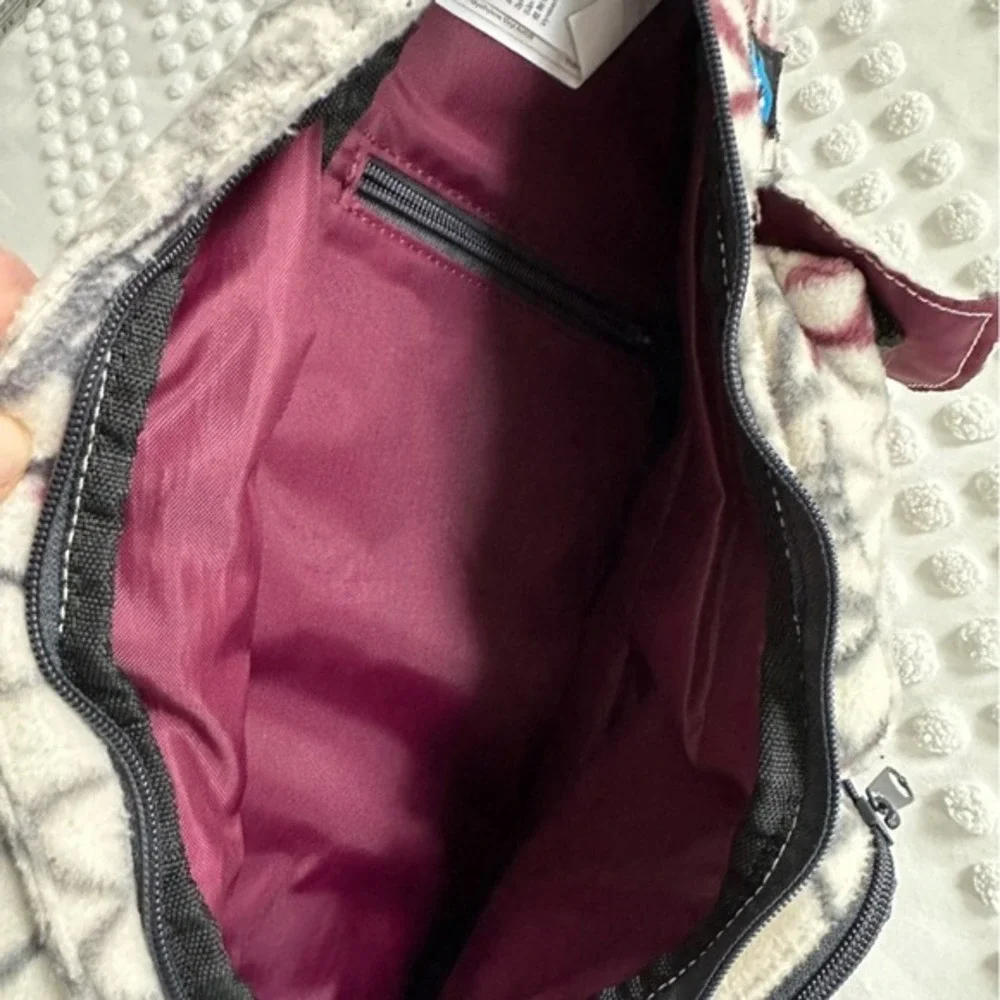 KAVU Rope Bag Fleece Sling Backpack‎ Unisex Cream Grey Burgundy Mandala Print